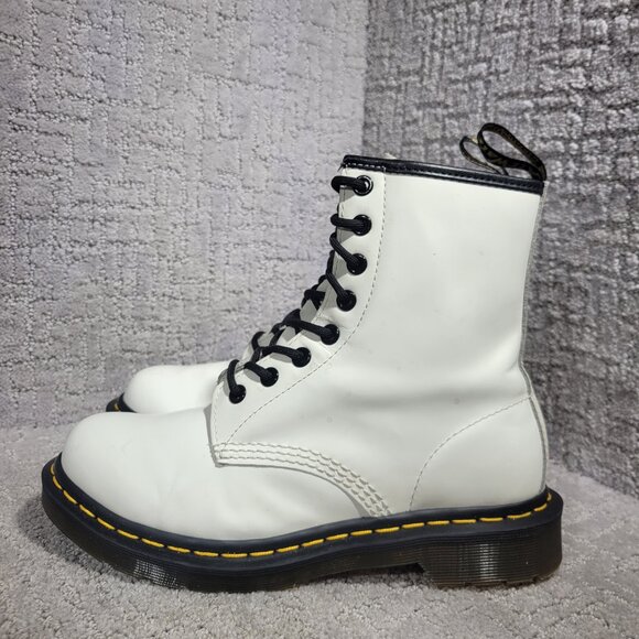 Dr. Martens Shoes - Dr Martens Air Wair 8 Eyelet Women's Size 7 US White Leather Lace up Boots 11821
